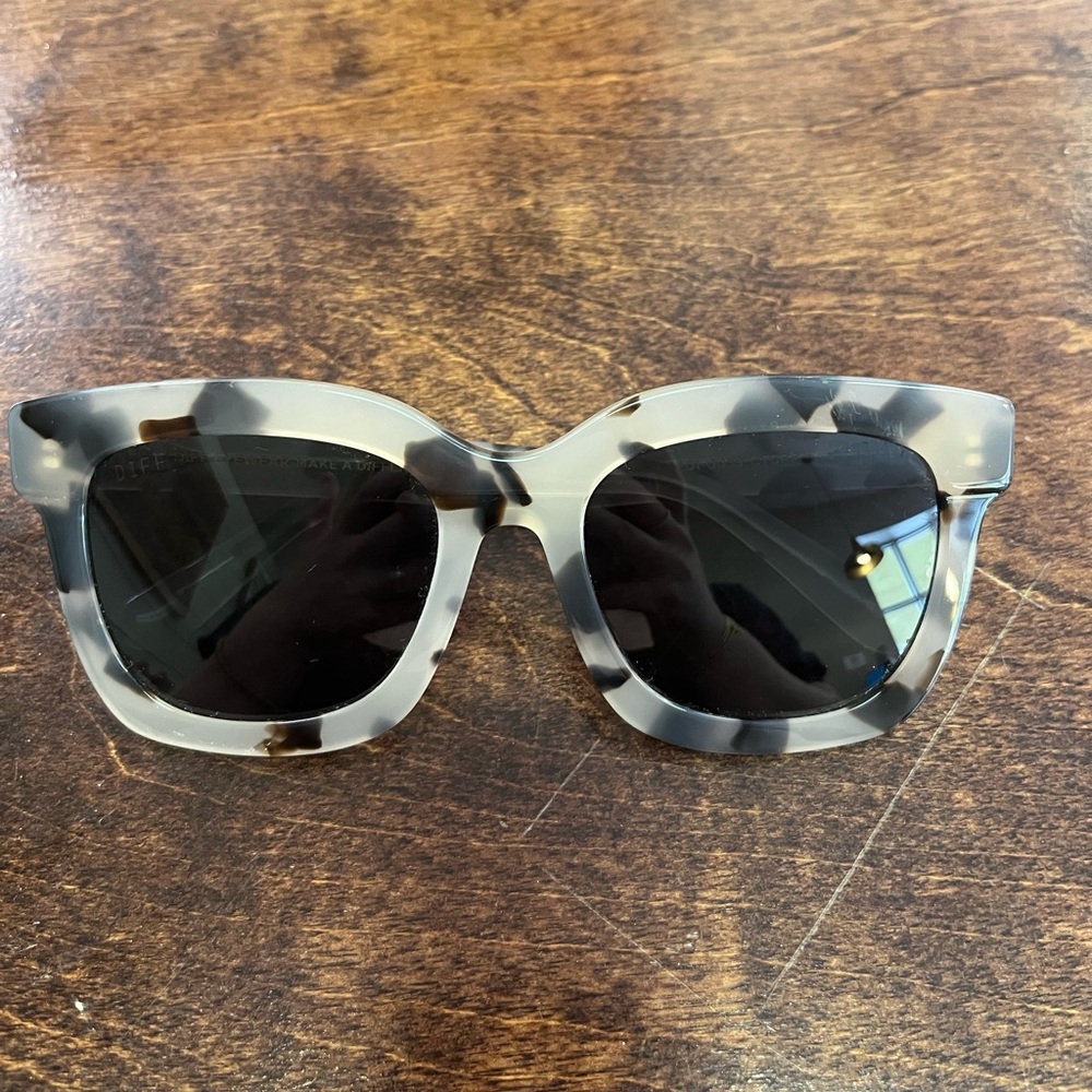 DIFF Sunglasses